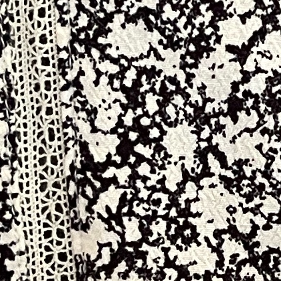 PRICED TO SELL - See Description for details — Black and Cream Floral Cami - Picture 7 of 7